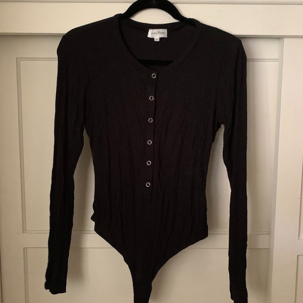Privacy Please Ribbed Long Sleeve Snap Front Women's Bodysuit, Size Medium